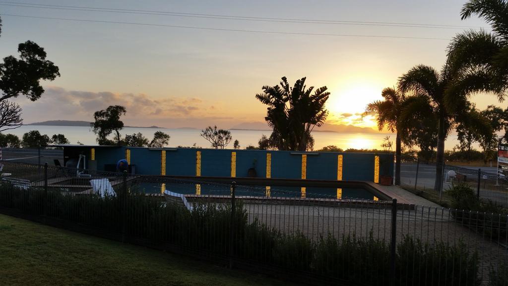 Ocean View Motel Bowen Exterior photo