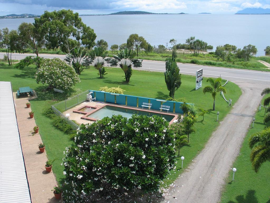Ocean View Motel Bowen Exterior photo