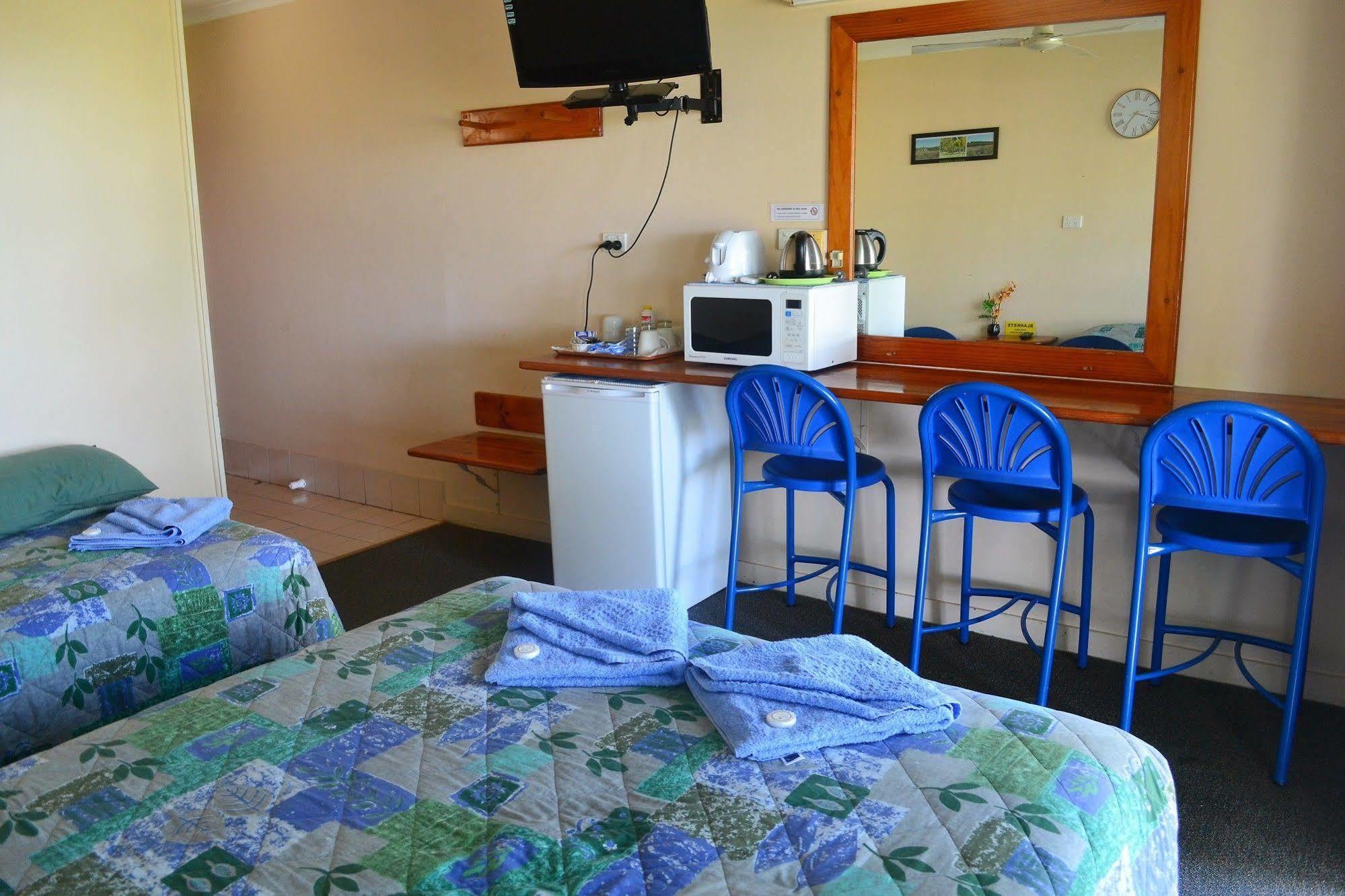 Ocean View Motel Bowen Exterior photo